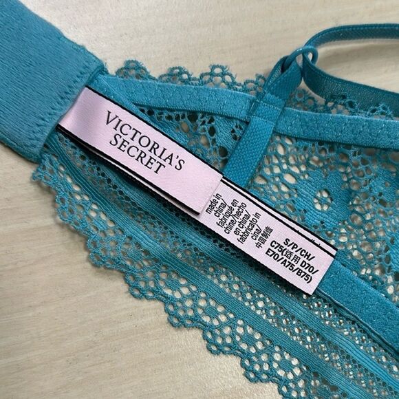 Victoria’s Secret | PINK | Bundle of 3 | XS/S Bralettes | Like New | 1573 - Picture 10 of 15